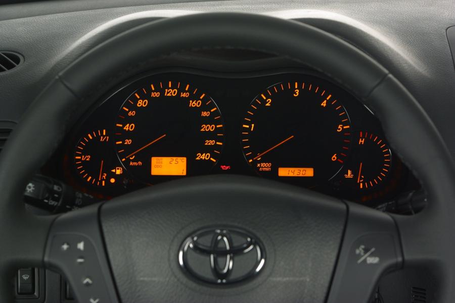  Toyota Avensis 2003 года  (фото 109 из 114)